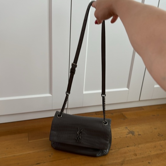 YVES SAINT LAURENT
Grey Croc Embossed Leather West Hollywood Medium Shoulder Bag - Picture 5 of 7